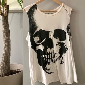 ✨ Skull Tank